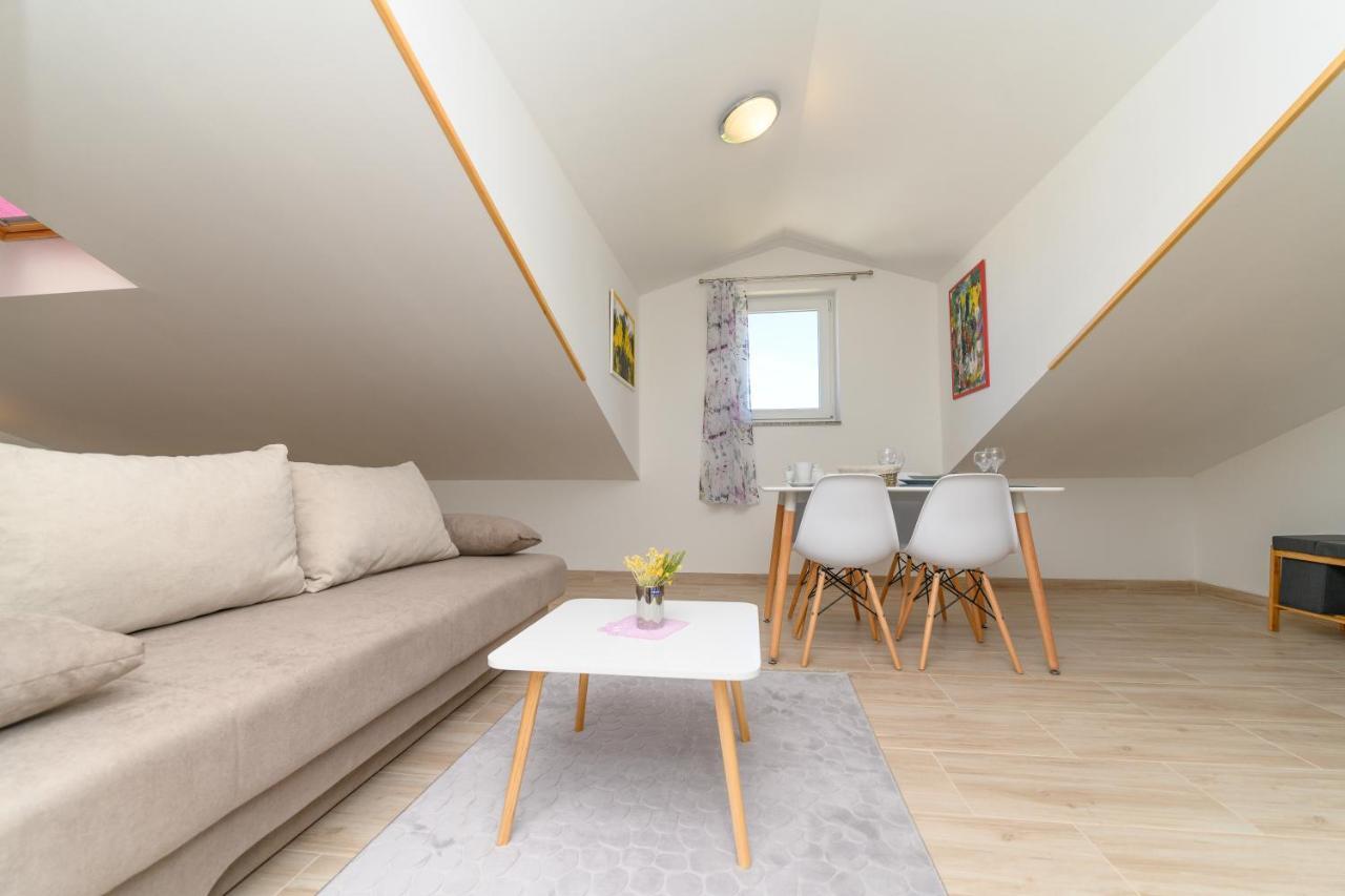 Apartments Forever Miholascica Екстериор снимка