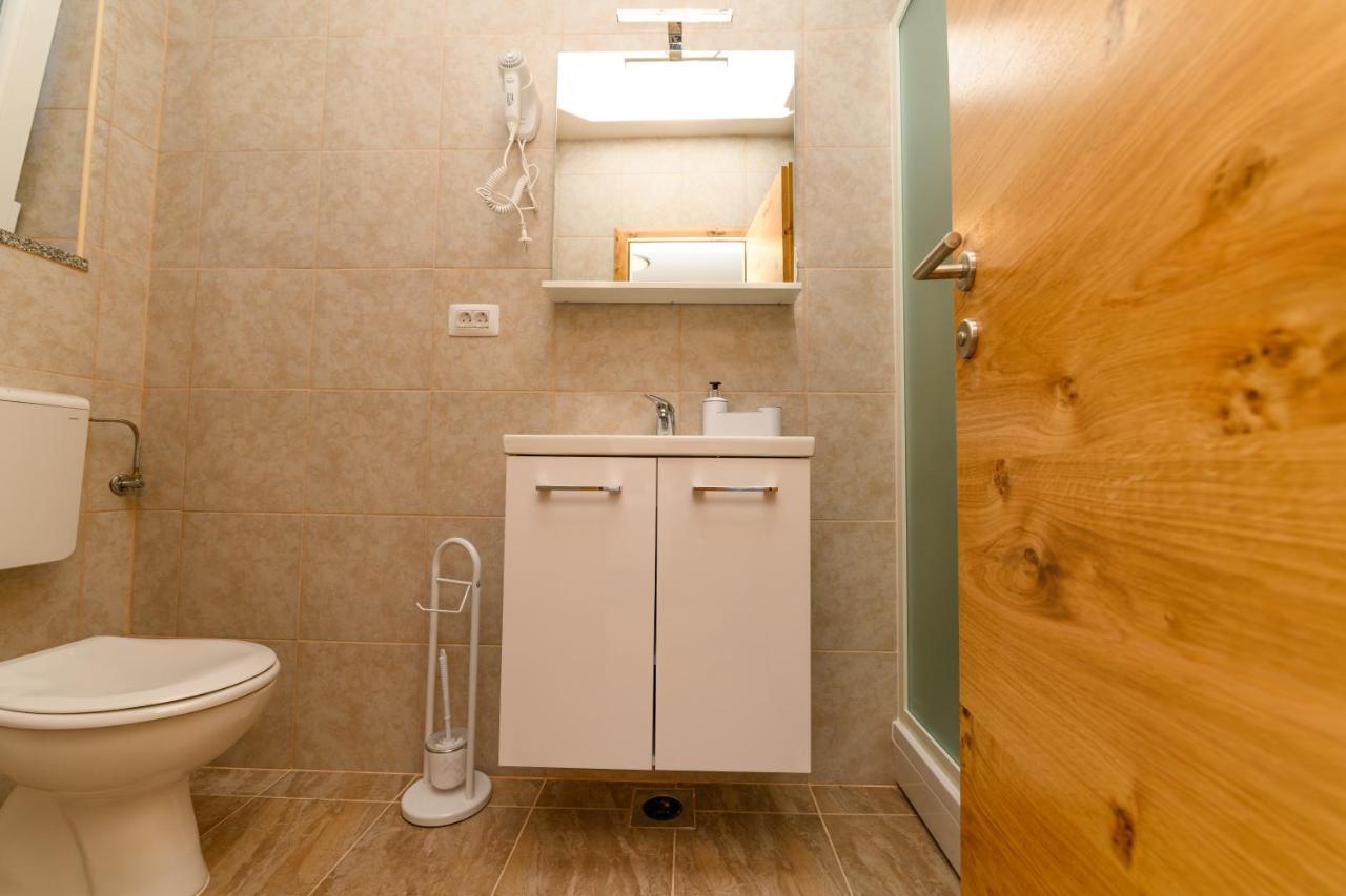 Apartments Forever Miholascica Екстериор снимка